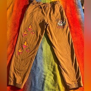 Woman’s Neff Joggers